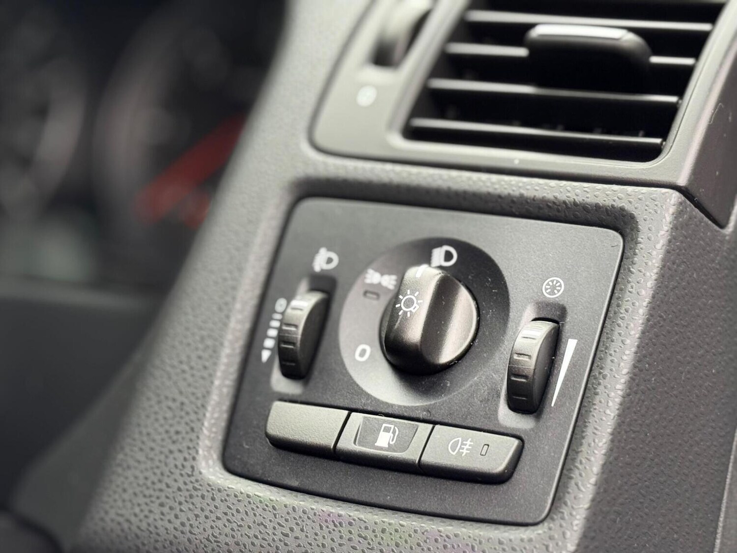 Used Volvo C30 2011 for sale - 77792861: Photo 33