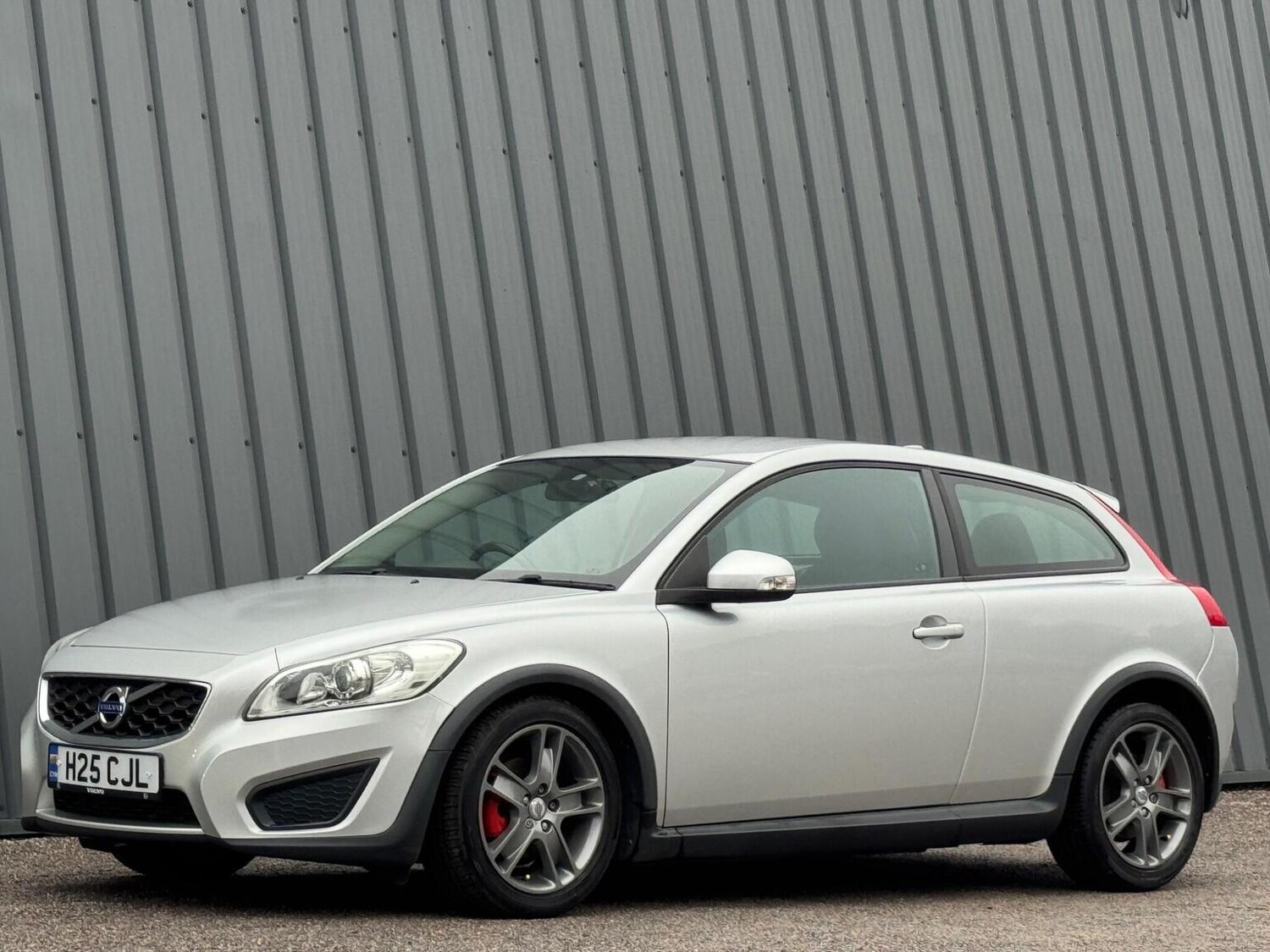 Used Volvo C30 2011 for sale - 77792861: Photo 8