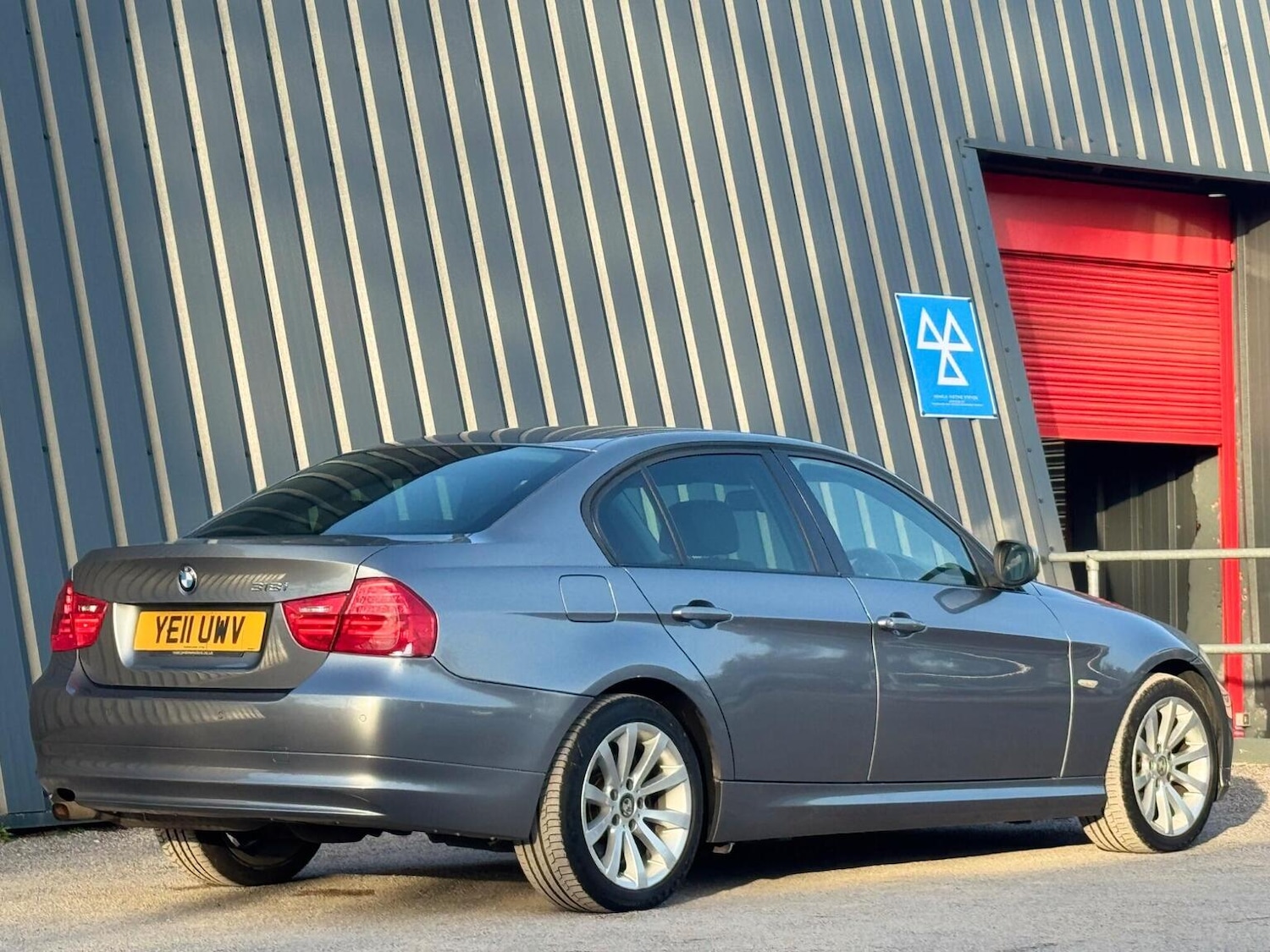 Used BMW 3 Series 2011 for sale - 77668571: Photo 11