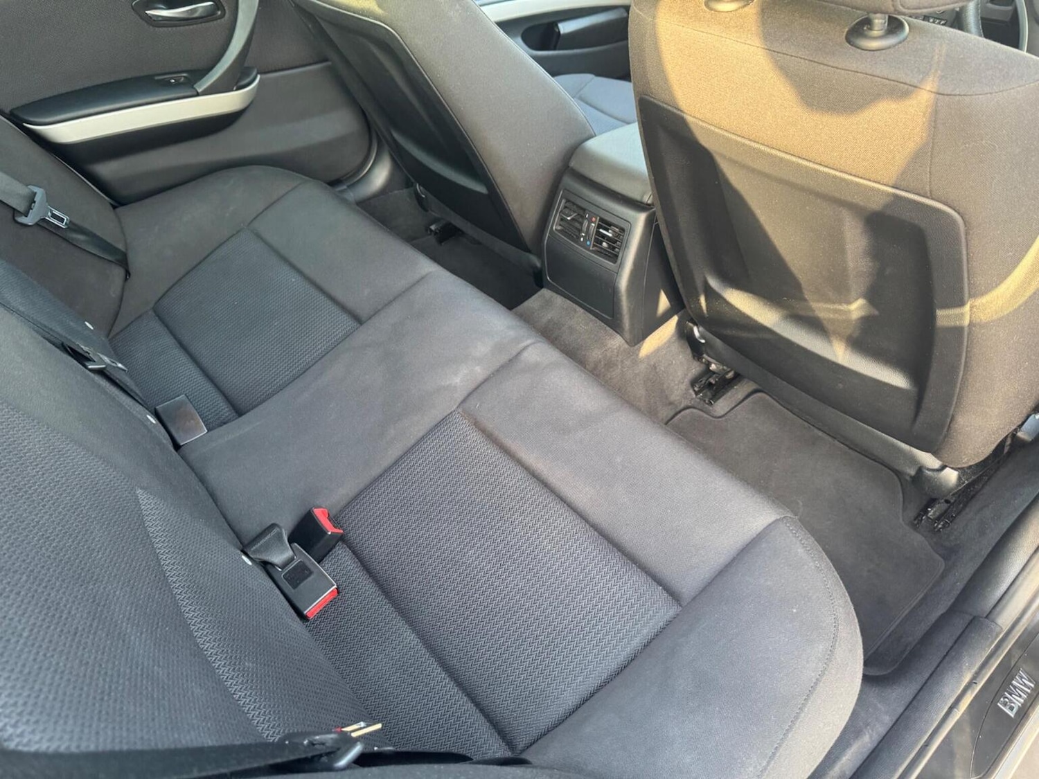 Used BMW 3 Series 2011 for sale - 77668571: Photo 28