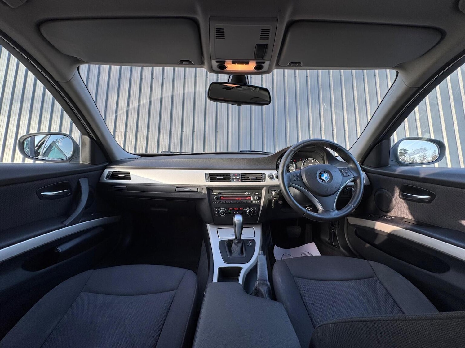 Used BMW 3 Series 2011 for sale - 77668571: Photo 31