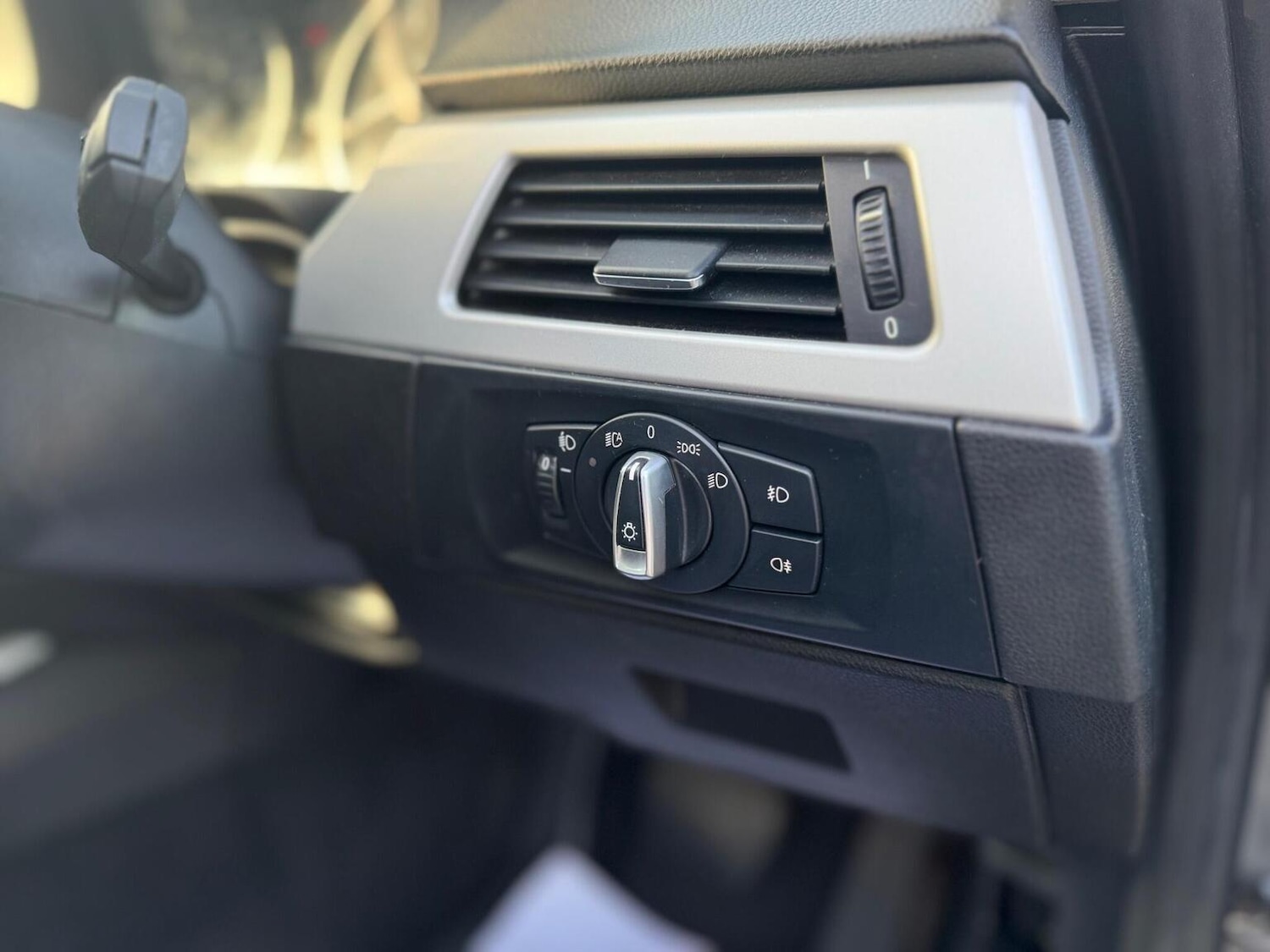 Used BMW 3 Series 2011 for sale - 77668571: Photo 33