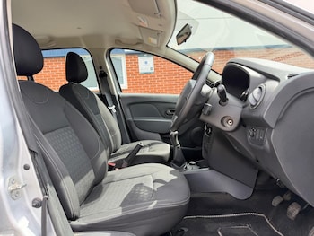 Used Dacia Sandero 2015 for sale - 79073684: Photo