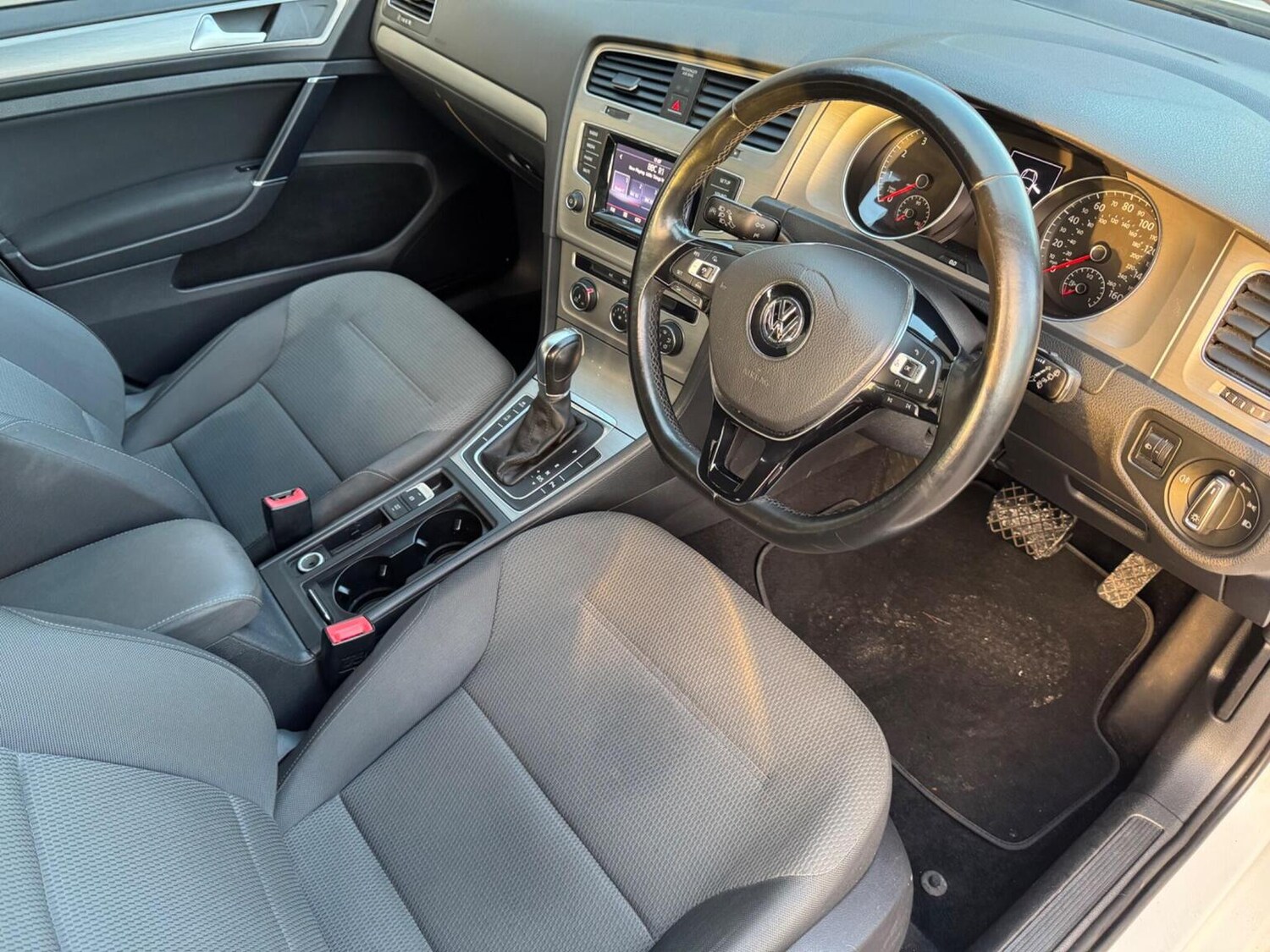 Used Volkswagen Golf 2014 for sale - 77638608: Photo 37