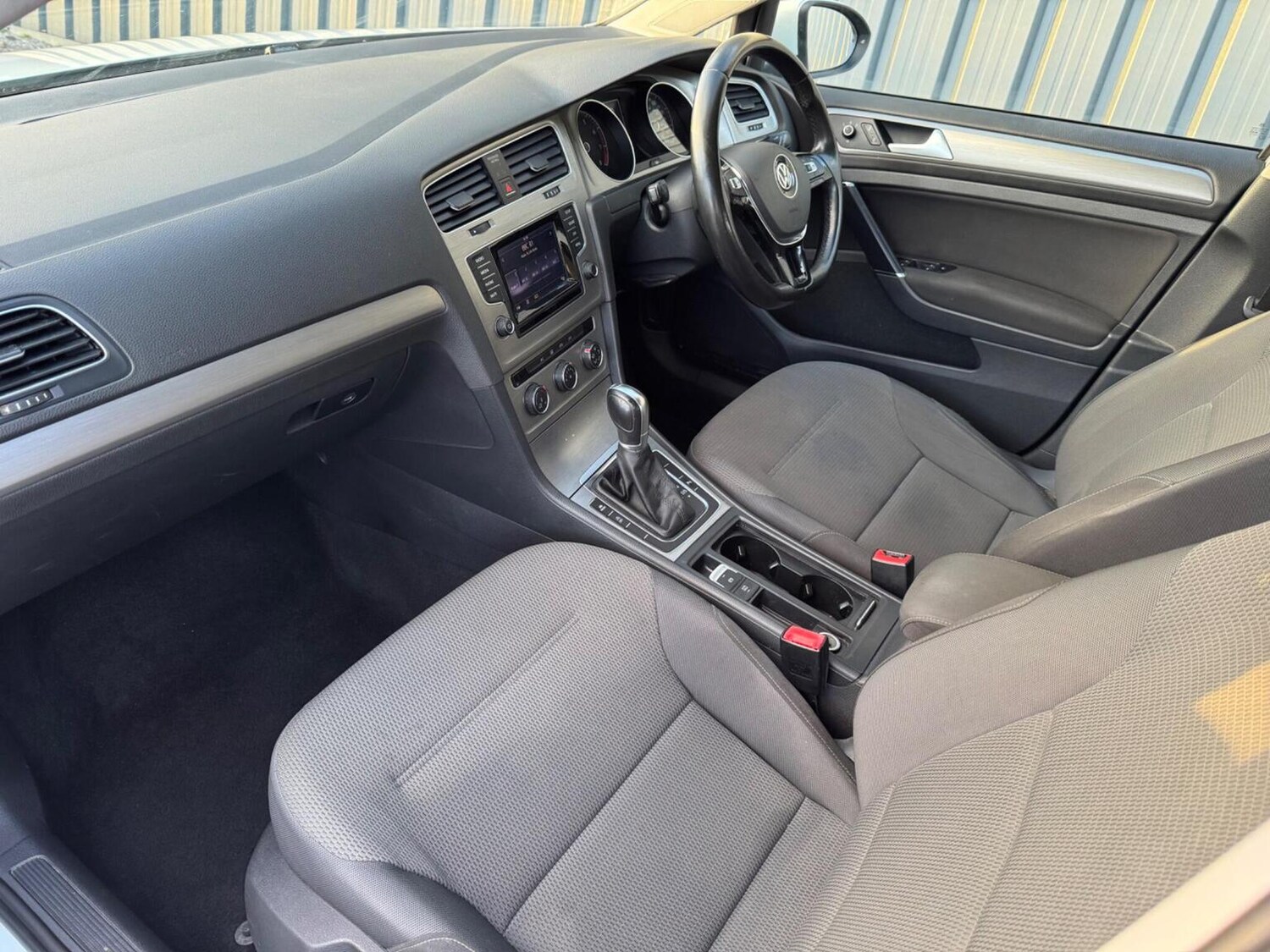 Used Volkswagen Golf 2014 for sale - 77638608: Photo 41