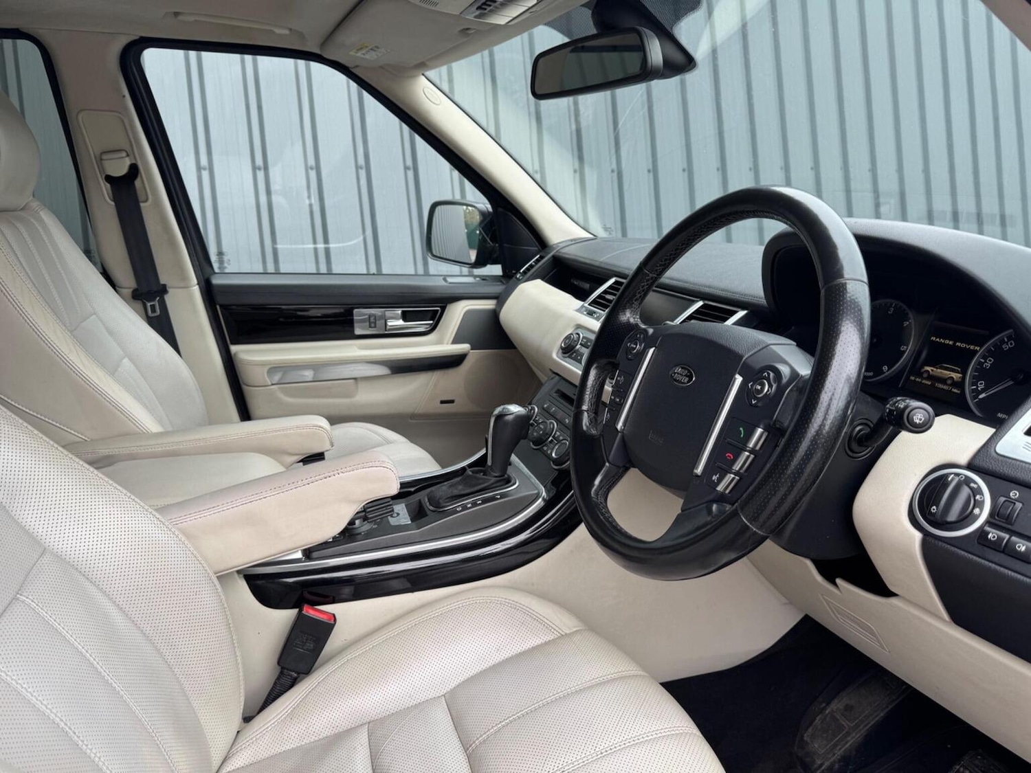 Used Land Rover Range Rover Sport 2011 for sale - 77483721: Photo 14