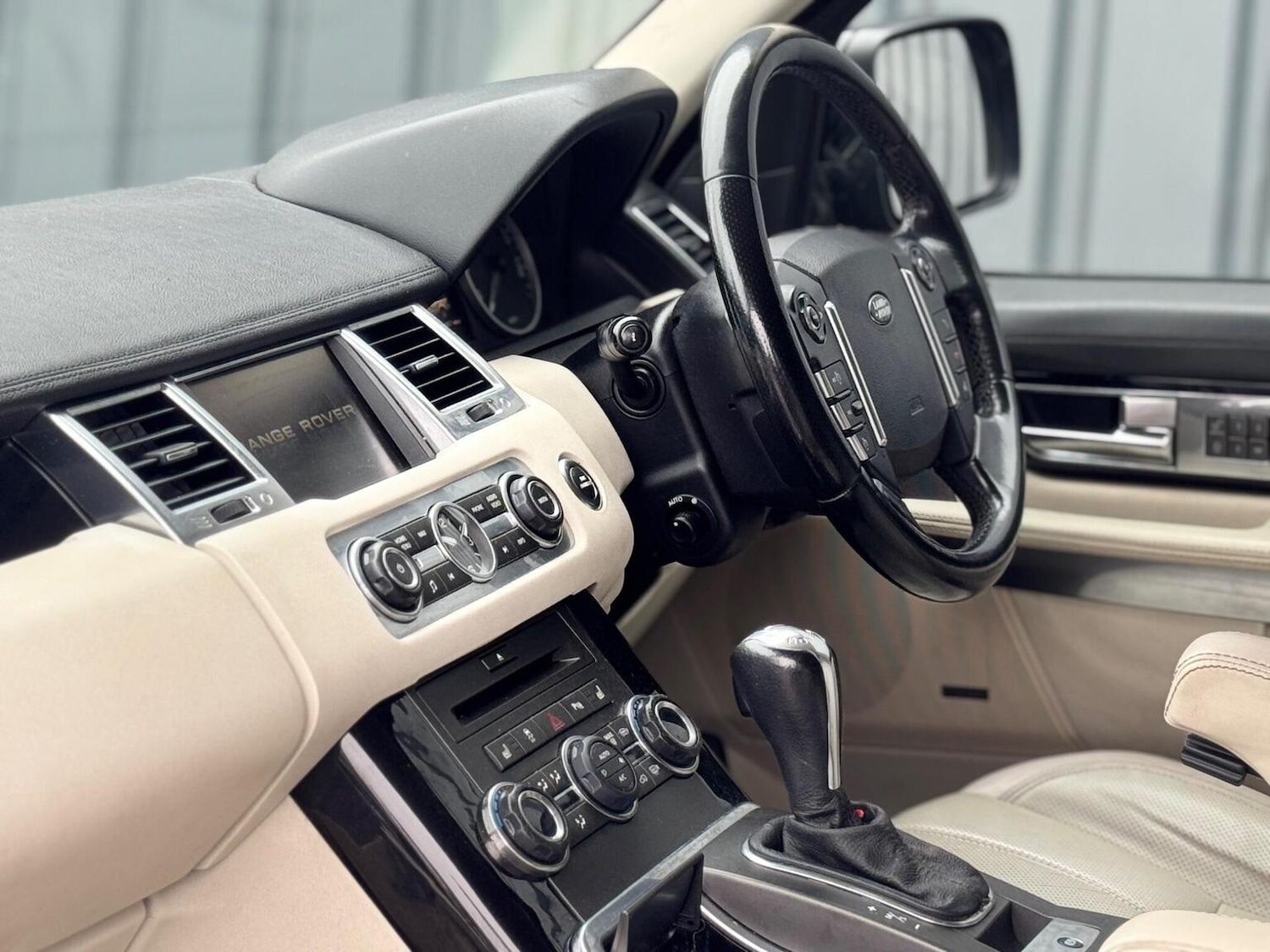 Used Land Rover Range Rover Sport 2011 for sale - 77483721: Photo 21