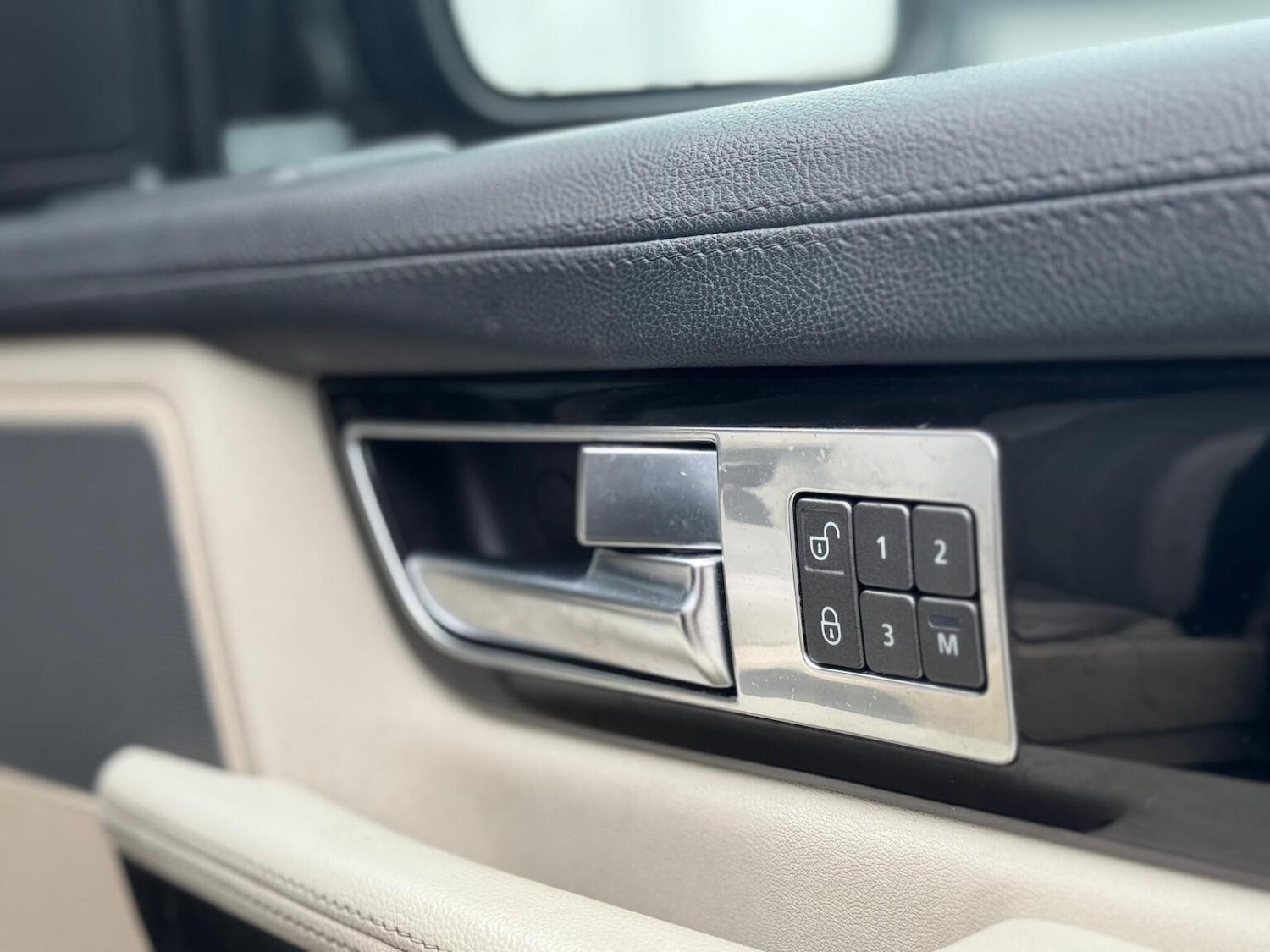 Used Land Rover Range Rover Sport 2011 for sale - 77483721: Photo 29