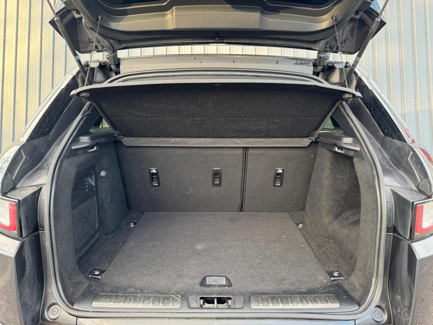 Used Land Rover Range Rover Evoque 2018 for sale - 77207147: Photo 16