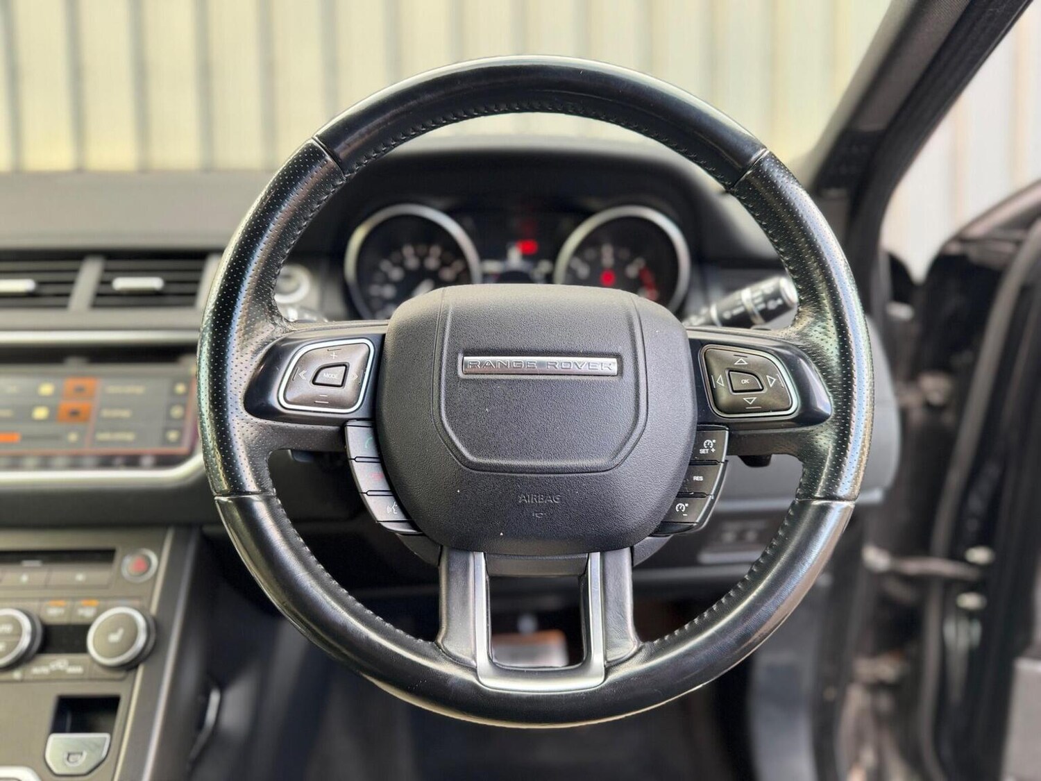 Used Land Rover Range Rover Evoque 2018 for sale - 77207147: Photo 21