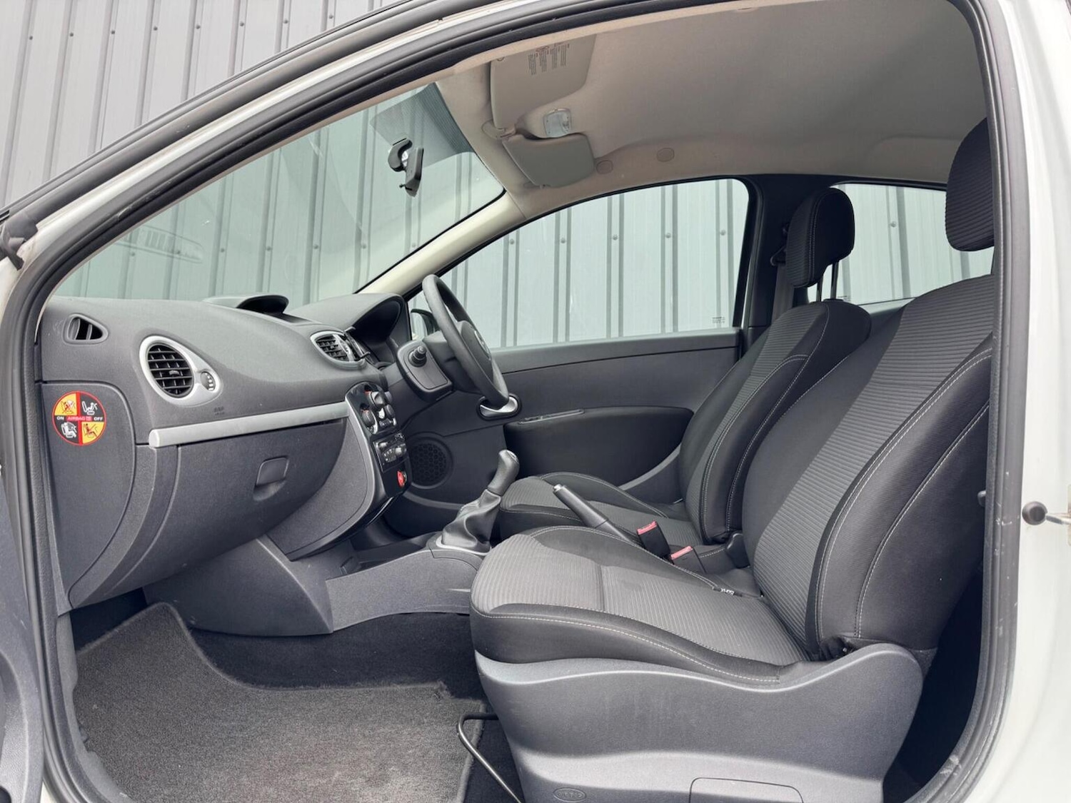 Used Renault Clio 2012 for sale - 78139393: Photo 17