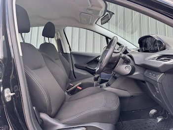 Used Peugeot 208 2017 for sale - 78608255: Photo