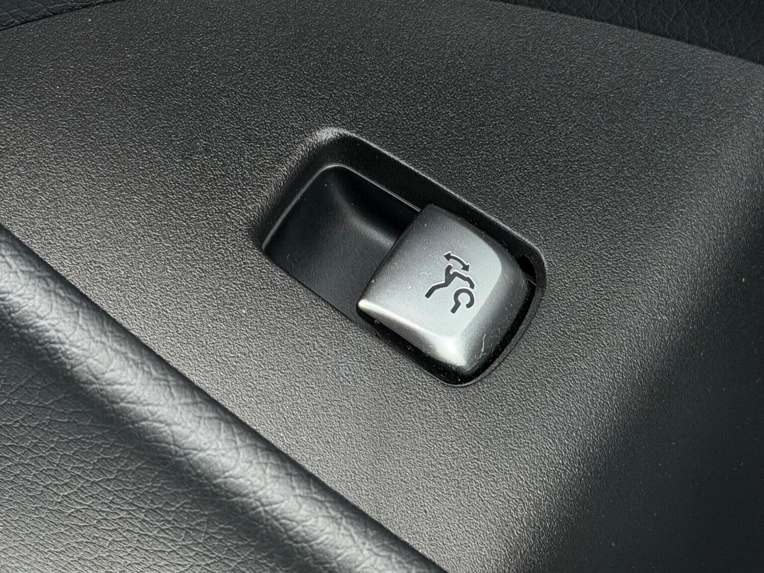 Used Mercedes-Benz E Class 2016 for sale - 77822205: Photo 47