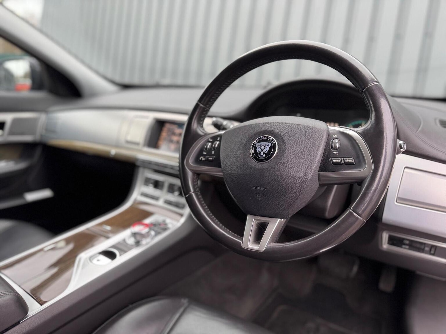 Used Jaguar XF 2014 for sale - 77207133: Photo 2