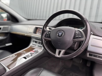 Used Jaguar XF 2014 for sale - 77207133: Photo