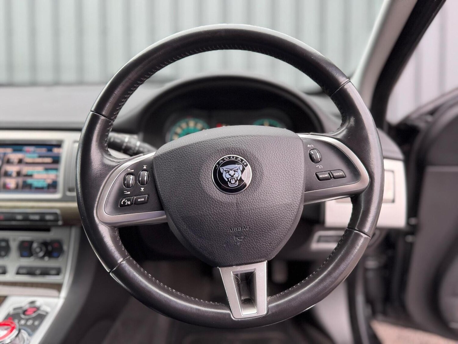 Used Jaguar XF 2014 for sale - 77207133: Photo 40