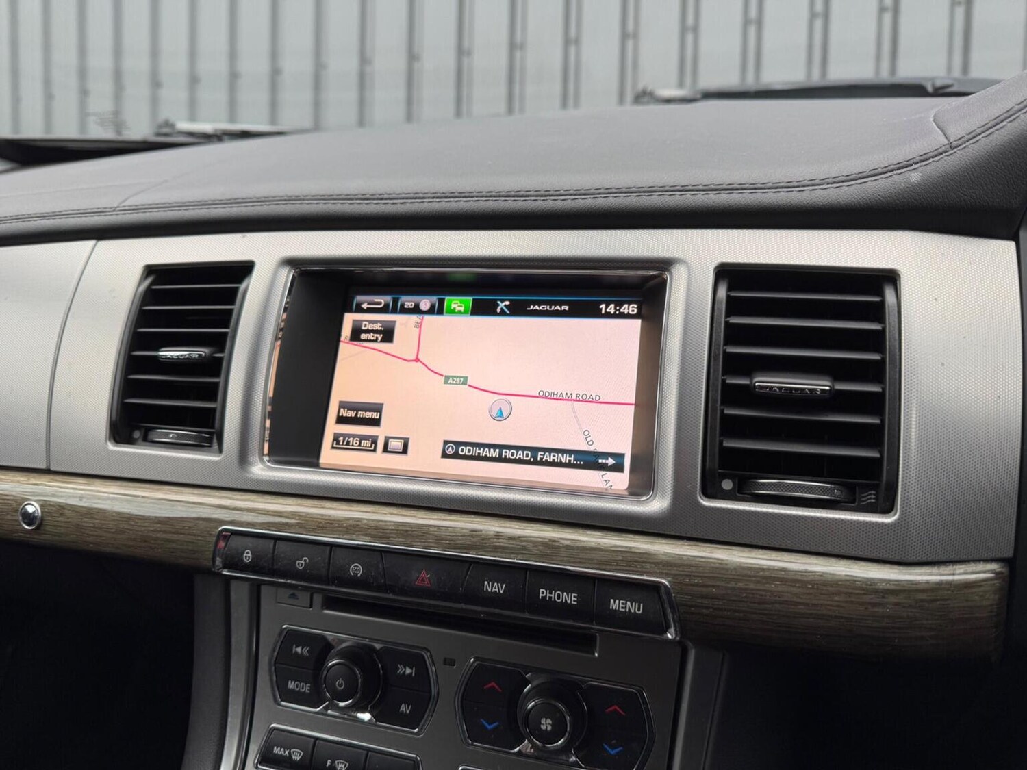 Used Jaguar XF 2014 for sale - 77207133: Photo 44