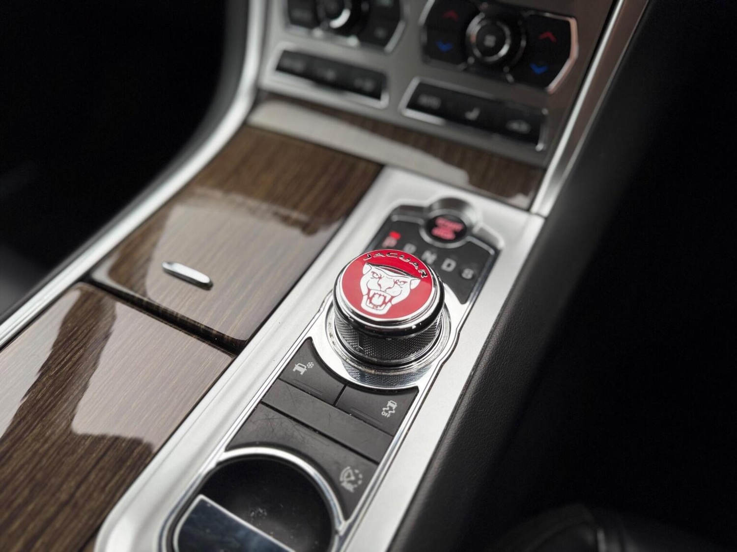 Used Jaguar XF 2014 for sale - 77207133: Photo 49