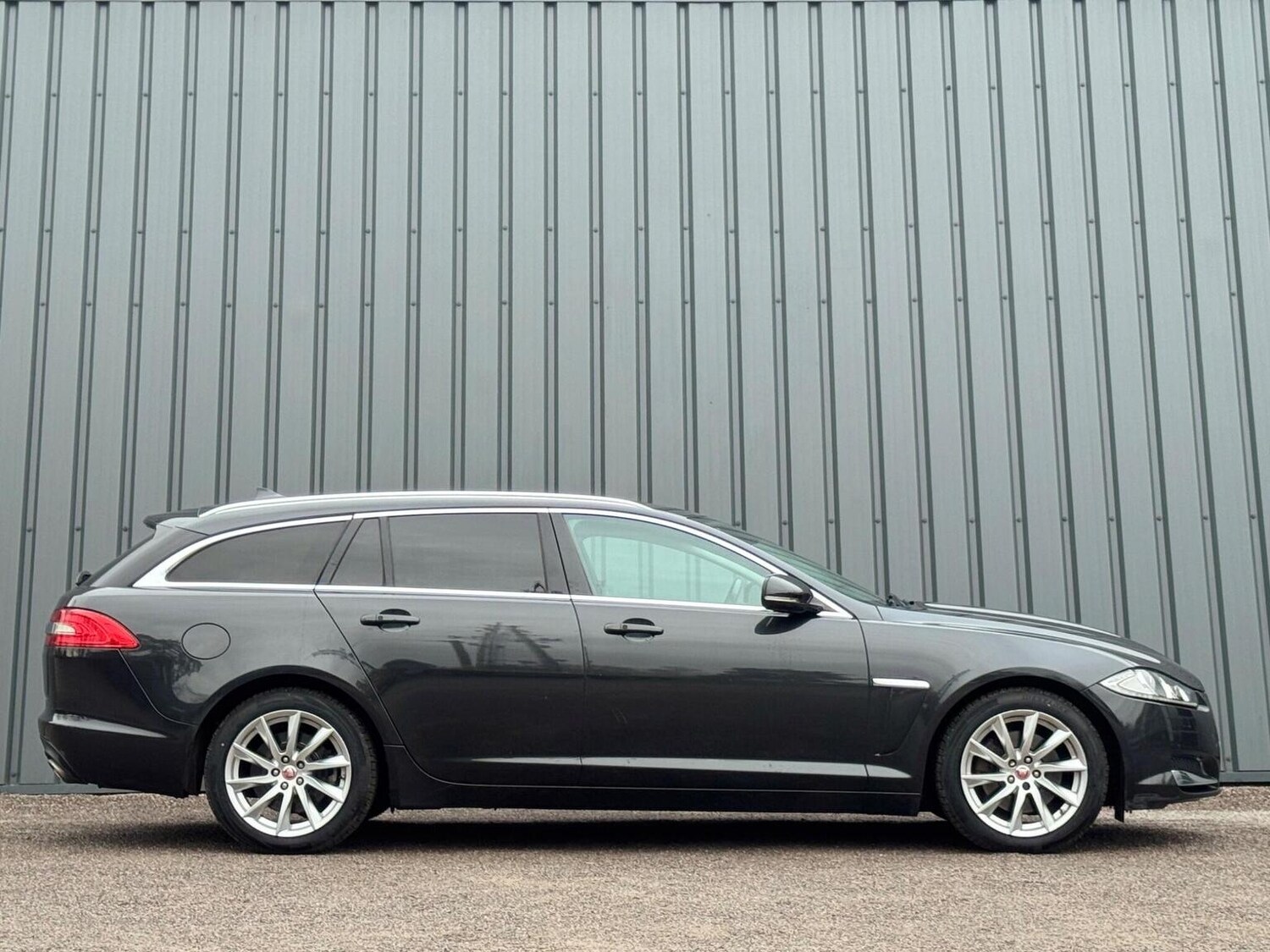 Used Jaguar XF 2014 for sale - 77207133: Photo 7