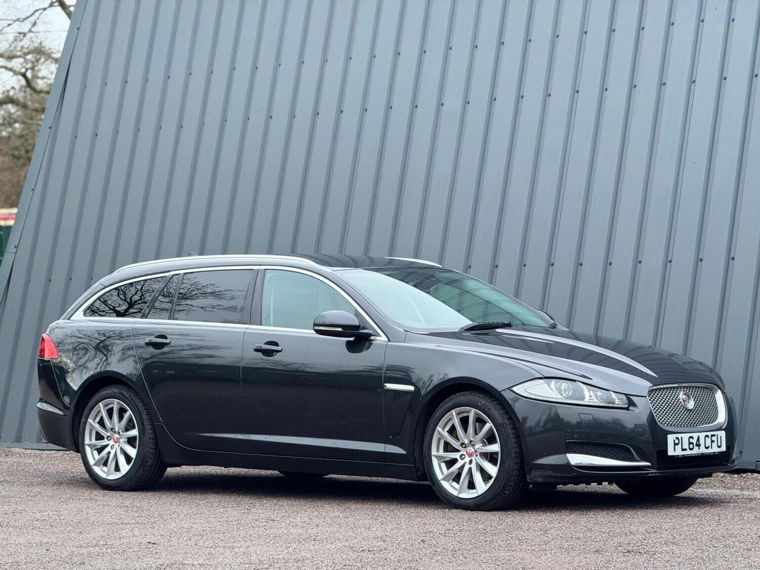 Used Jaguar XF 2014 for sale - 77207133: Photo 8