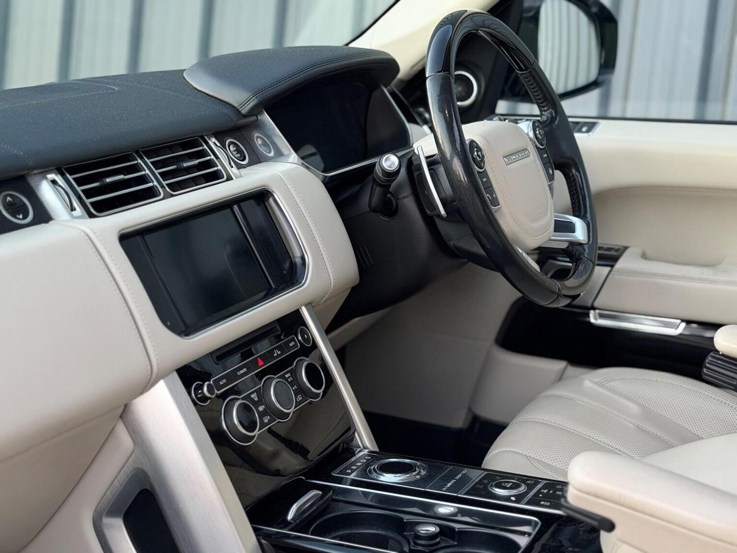 Used Land Rover Range Rover 2014 for sale - 77207190: Photo 12