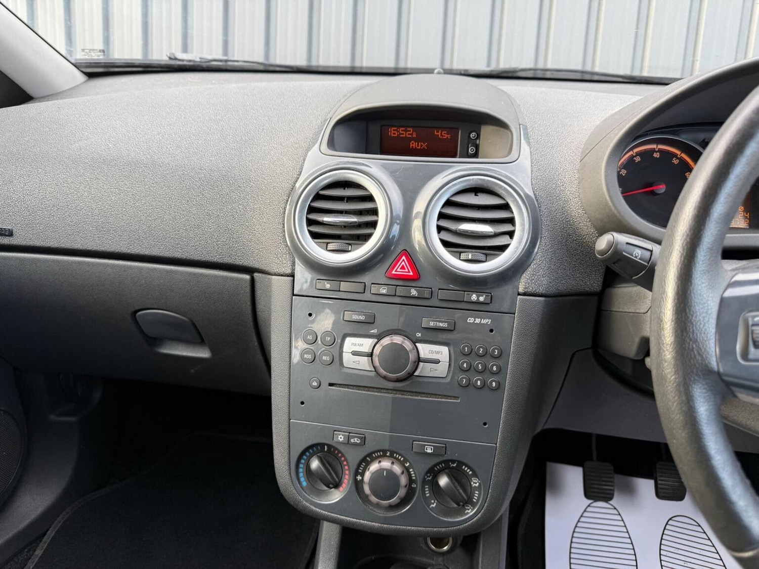 Used Vauxhall Corsa 2012 for sale - 78018299: Photo 25