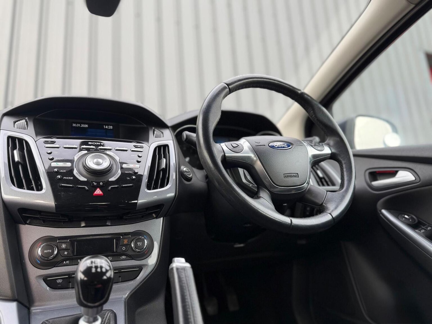 Used Ford Focus 2013 for sale - 77385180: Photo 2