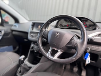 Used Peugeot 208 2019 for sale - 77792790: Photo