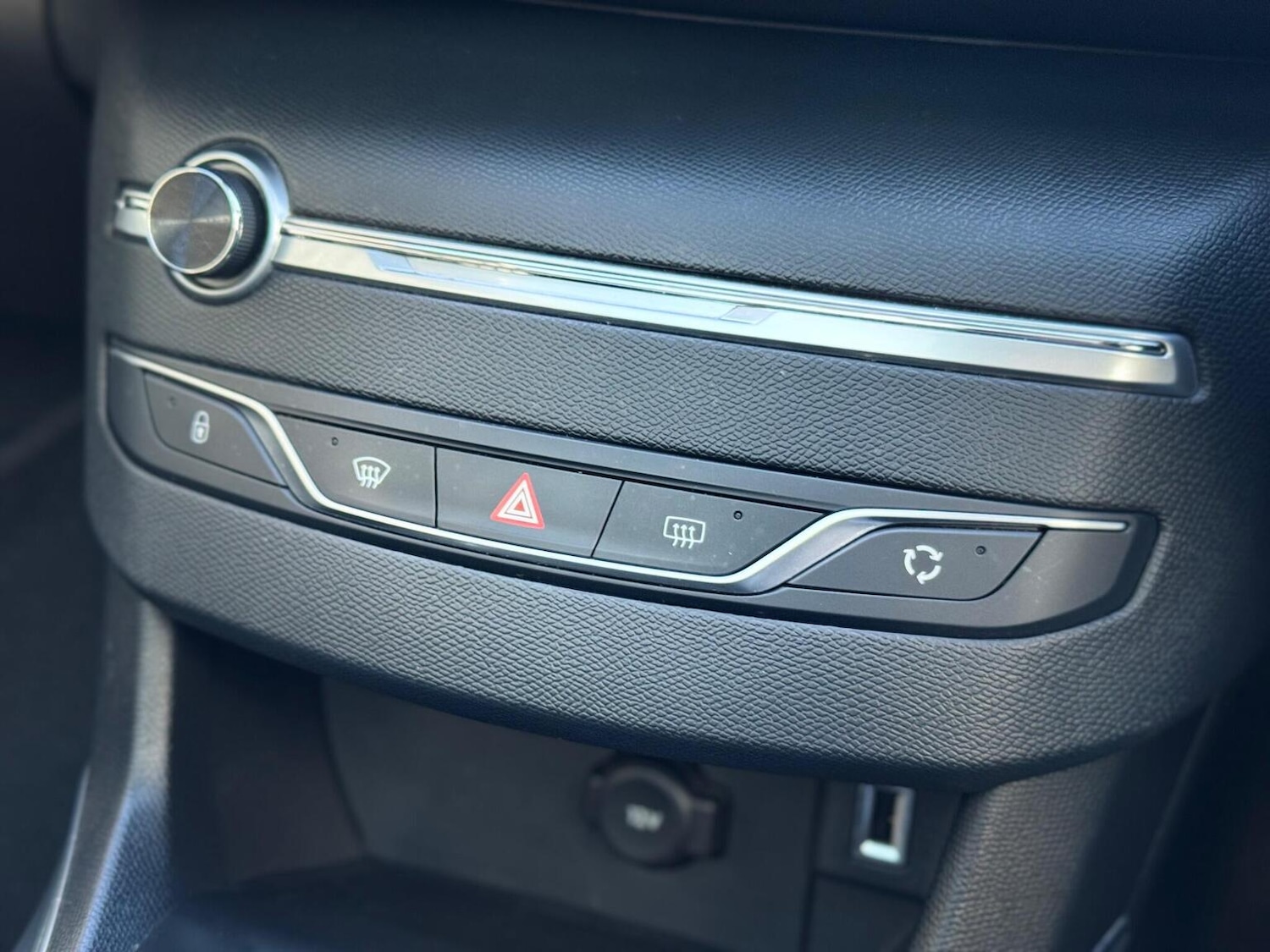 Used Peugeot 308 2018 for sale - 78018349: Photo 29