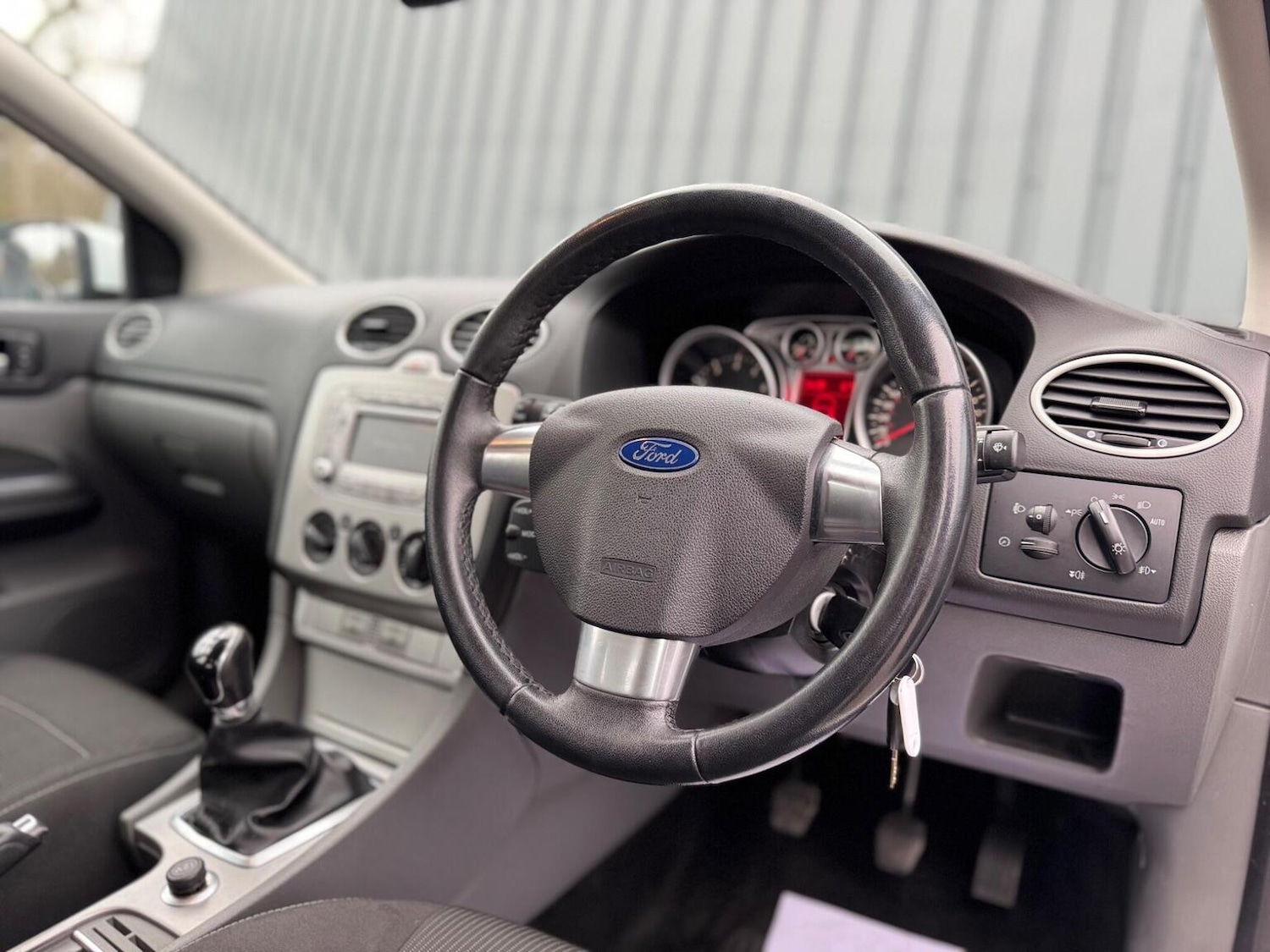 Used Ford Focus 2011 for sale - 77610016: Photo 2