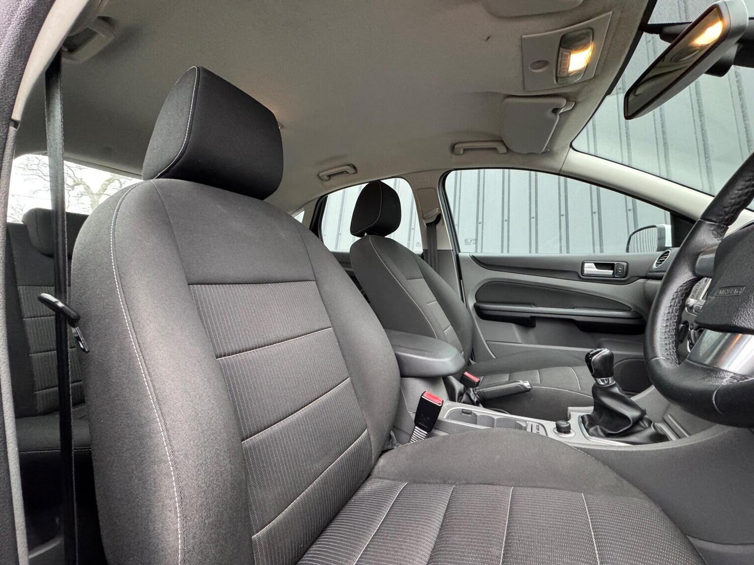 Used Ford Focus 2011 for sale - 77610016: Photo 24