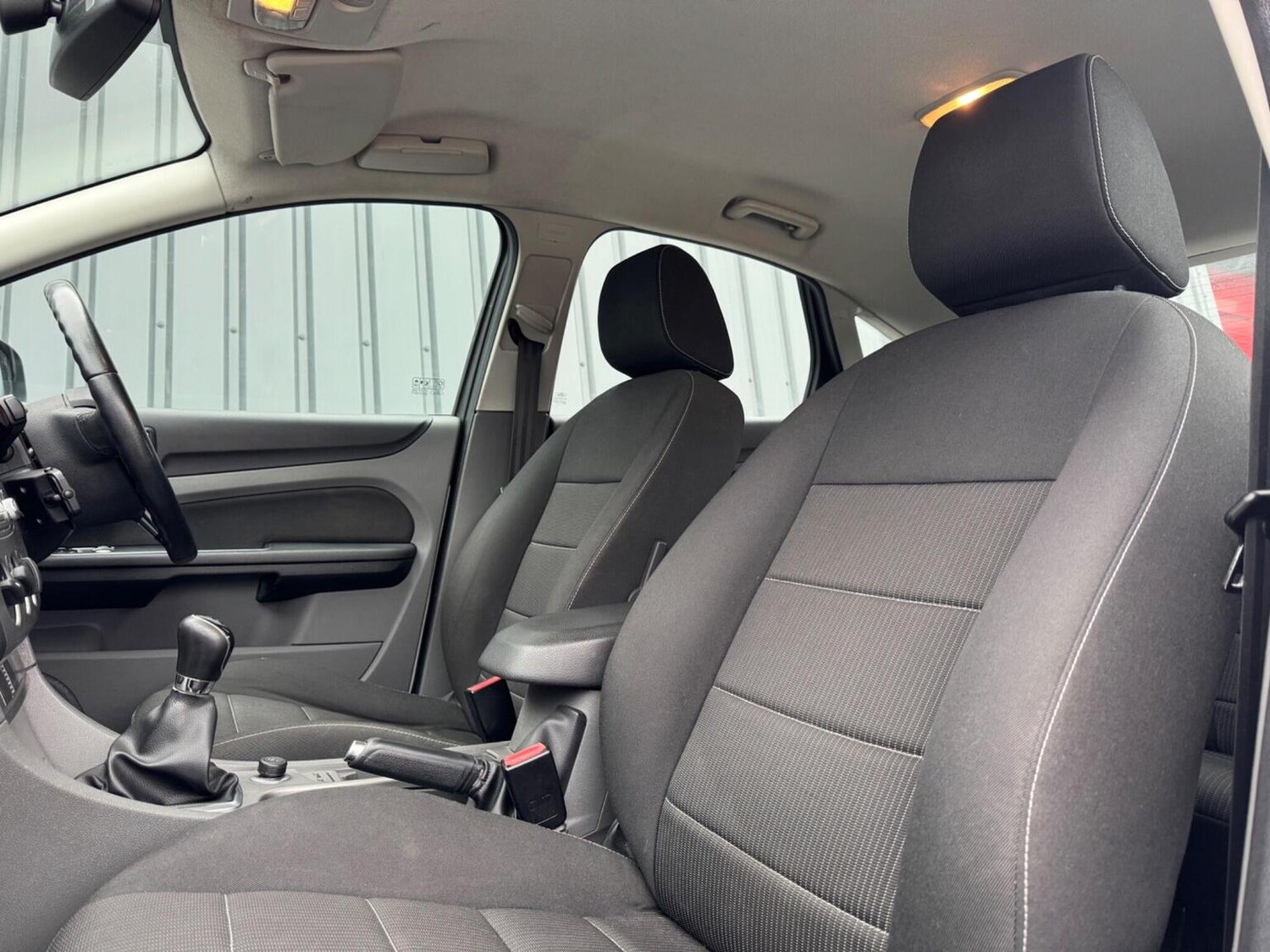 Used Ford Focus 2011 for sale - 77610016: Photo 27