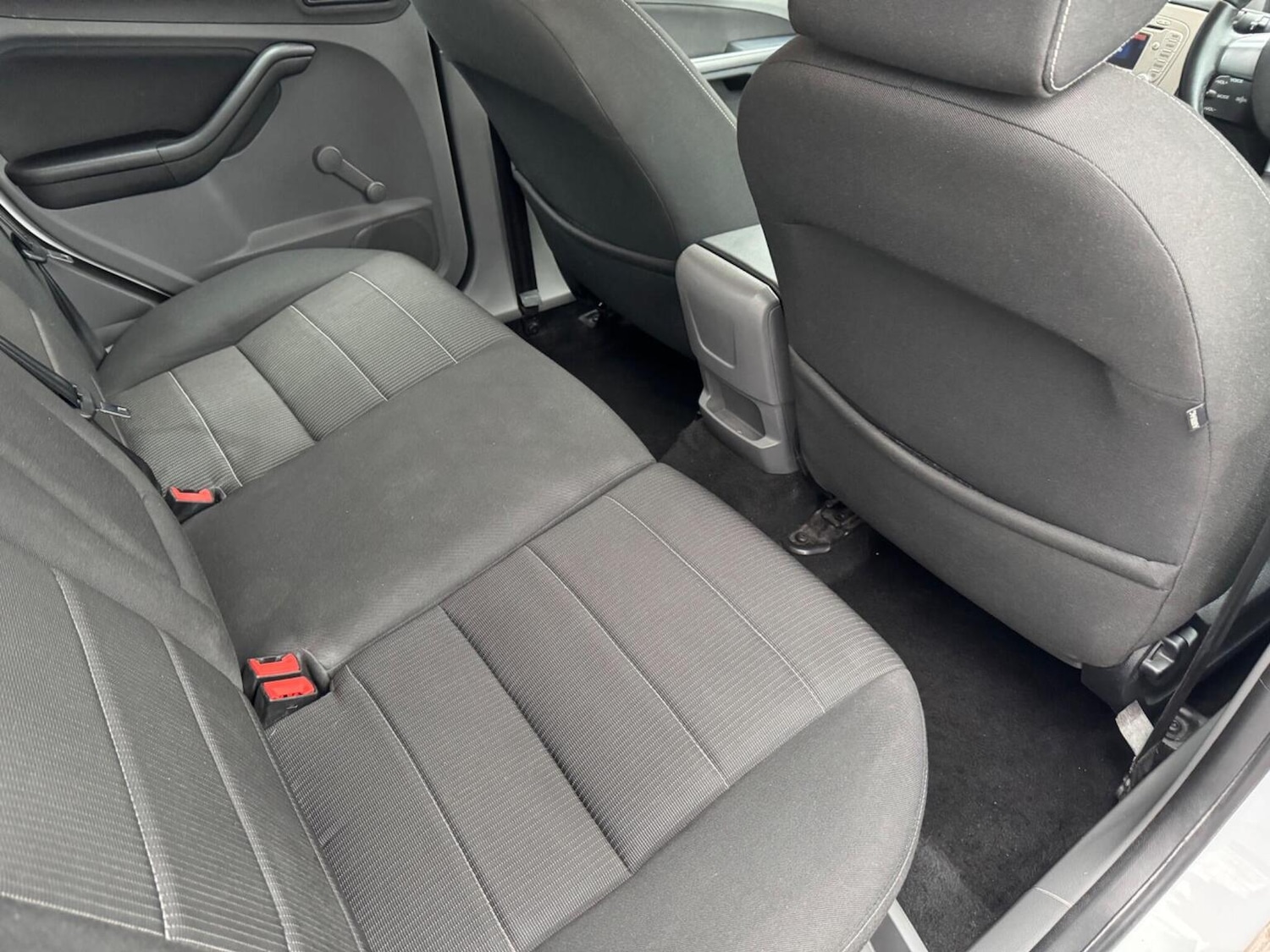 Used Ford Focus 2011 for sale - 77610016: Photo 32