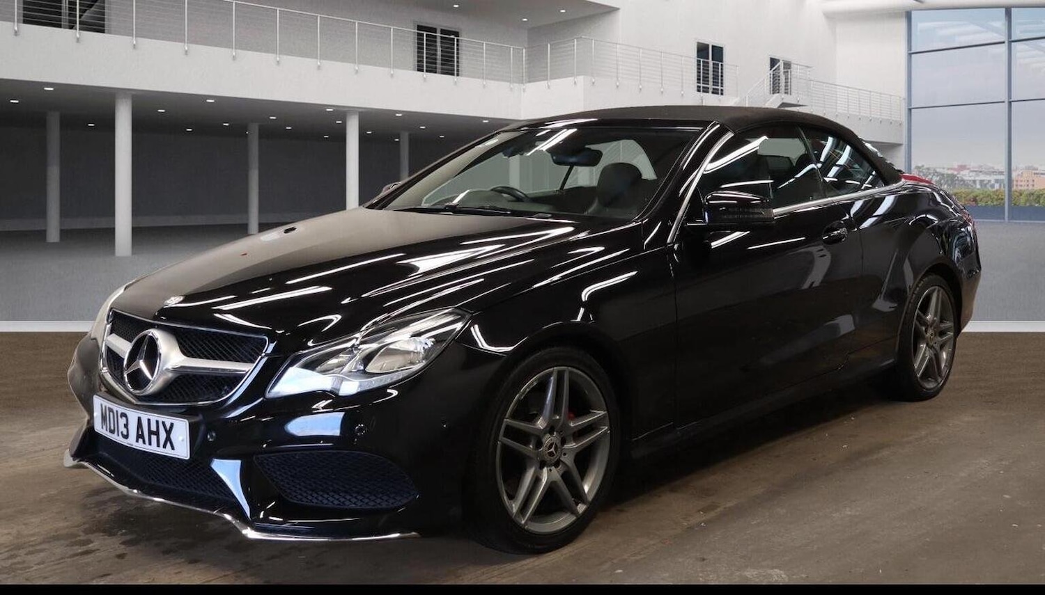 Used Mercedes-Benz E Class 2013 for sale - 77207197: Photo 2
