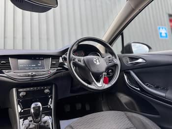 Used Vauxhall Astra 2018 for sale - 79725201: Photo