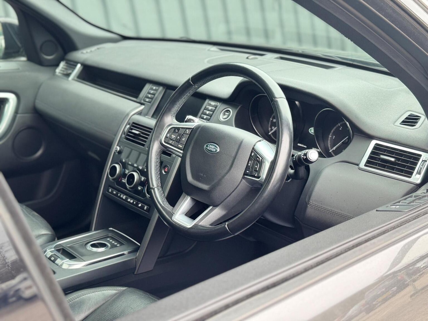 Used Land Rover Discovery Sport 2019 for sale - 77851441: Photo 3