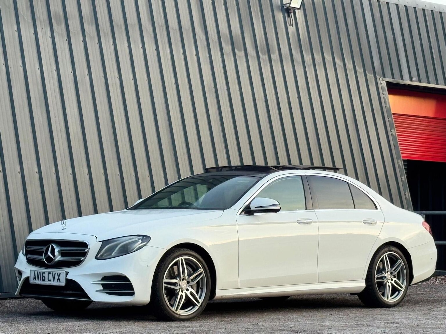 Used Mercedes-Benz E Class 2016 for sale - 77207205: Photo 11