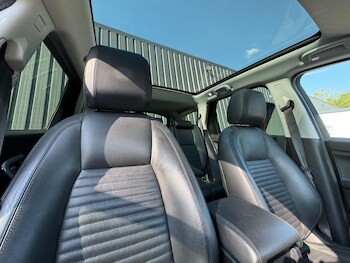 Used Land Rover Discovery Sport 2015 for sale - 78534746: Photo