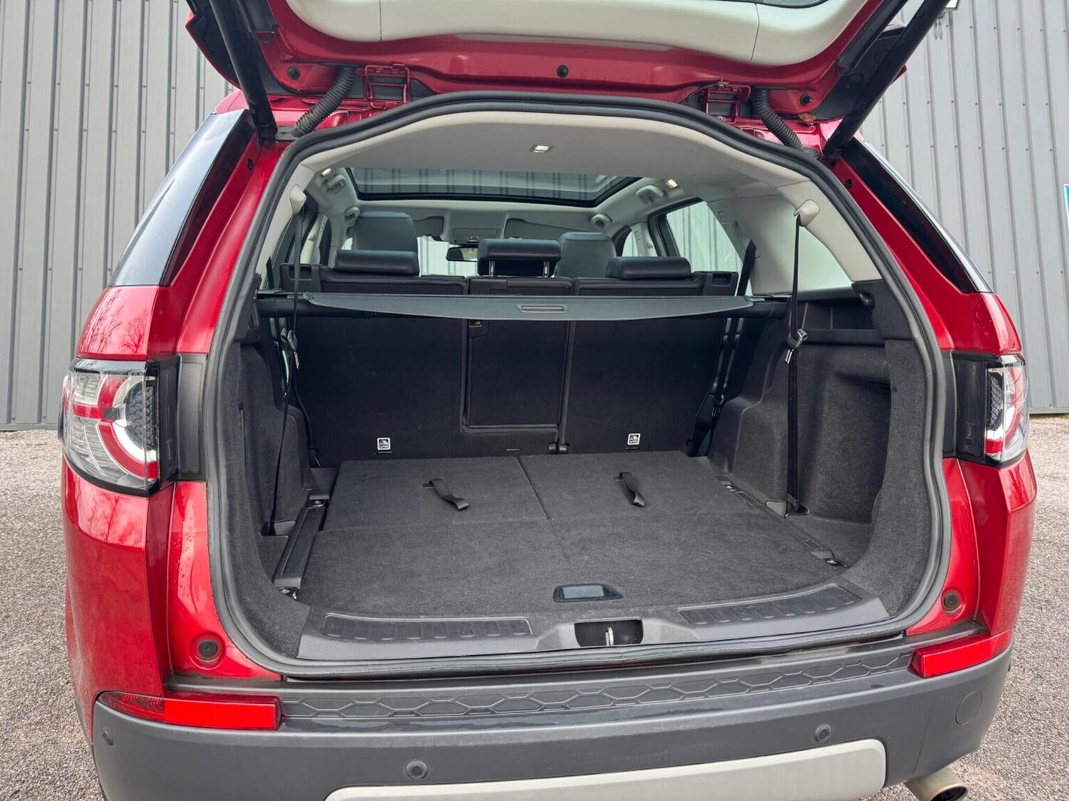 Used Land Rover Discovery Sport 2017 for sale - 77207171: Photo 17