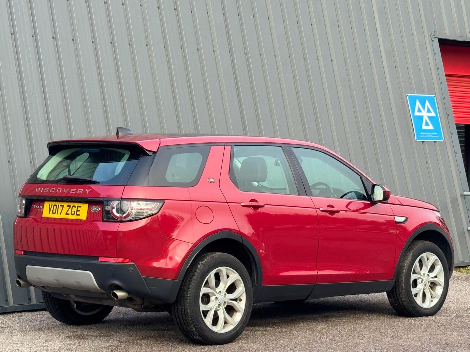 Used Land Rover Discovery Sport 2017 for sale - 77207171: Photo 9