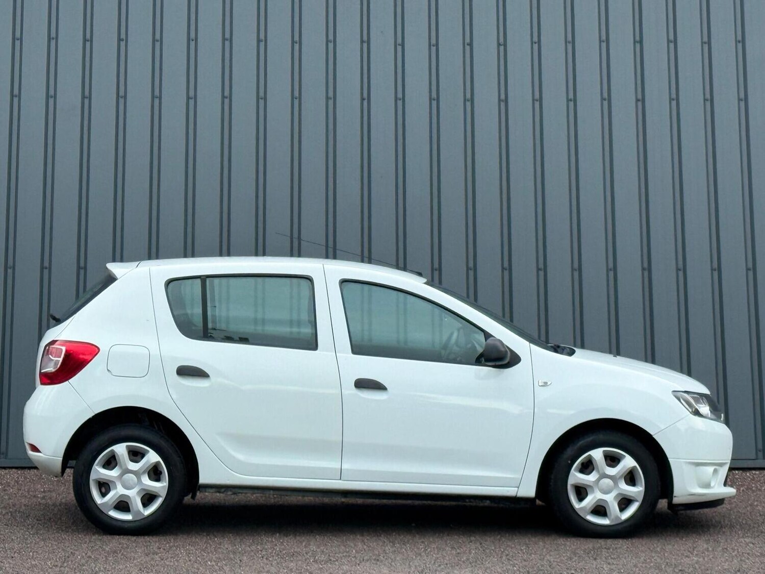 Used Dacia Sandero 2016 for sale - 77398338: Photo 11