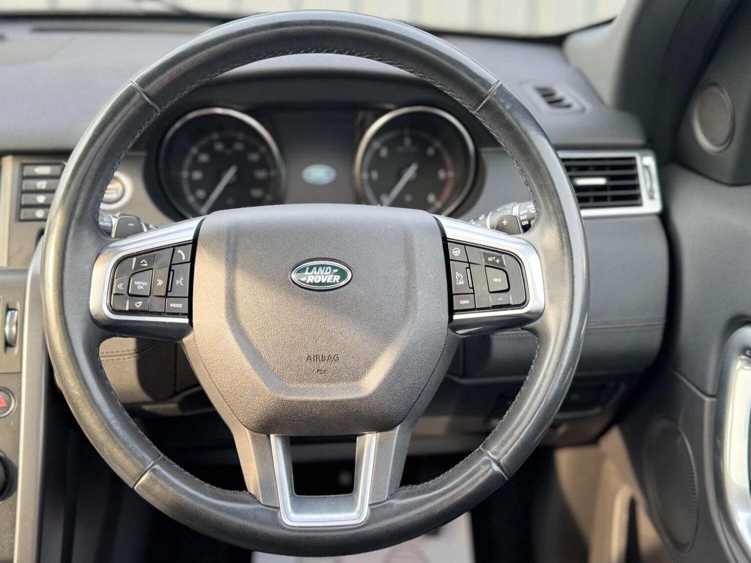 Used Land Rover Discovery Sport 2019 for sale - 77991792: Photo 30