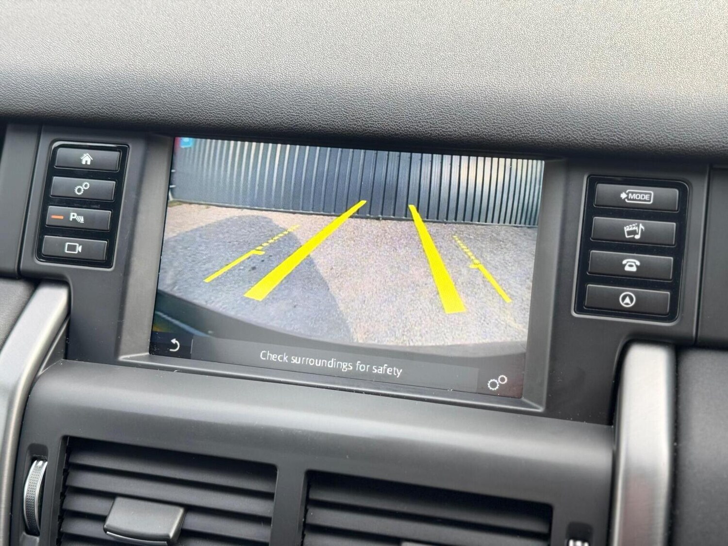 Used Land Rover Discovery Sport 2019 for sale - 77991792: Photo 31