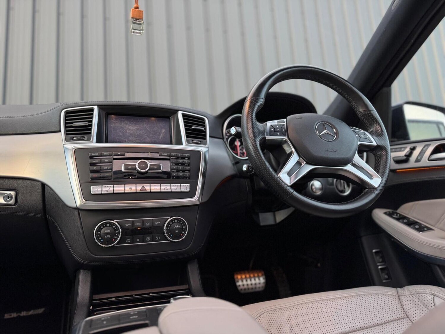 Used Mercedes-Benz GL Class 2014 for sale - 77207131: Photo 47