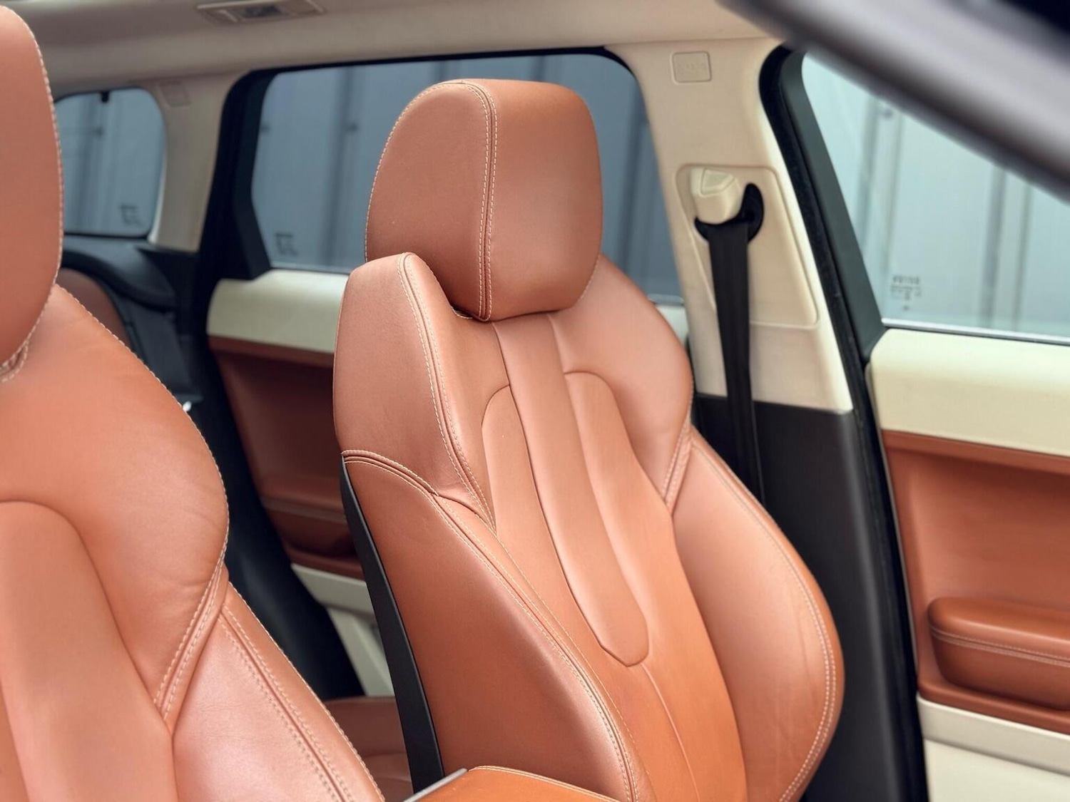 Used Land Rover Range Rover Evoque 2011 for sale - 78098148: Photo 16