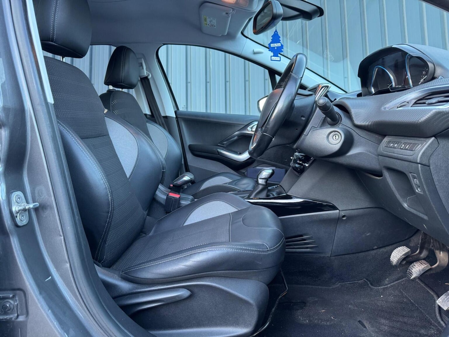 Used Peugeot 2008 2017 for sale - 77400060: Photo 12