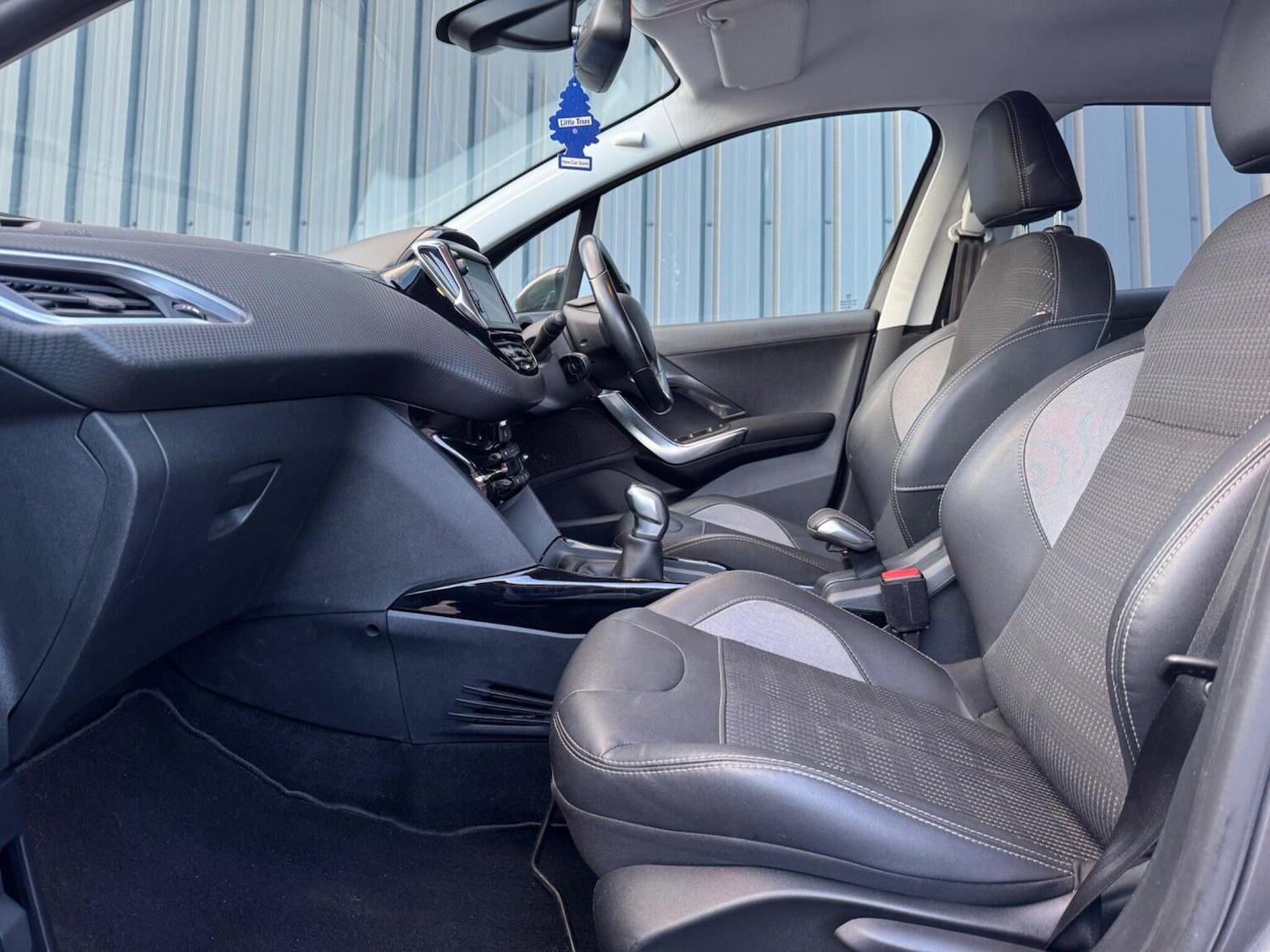 Used Peugeot 2008 2017 for sale - 77400060: Photo 15