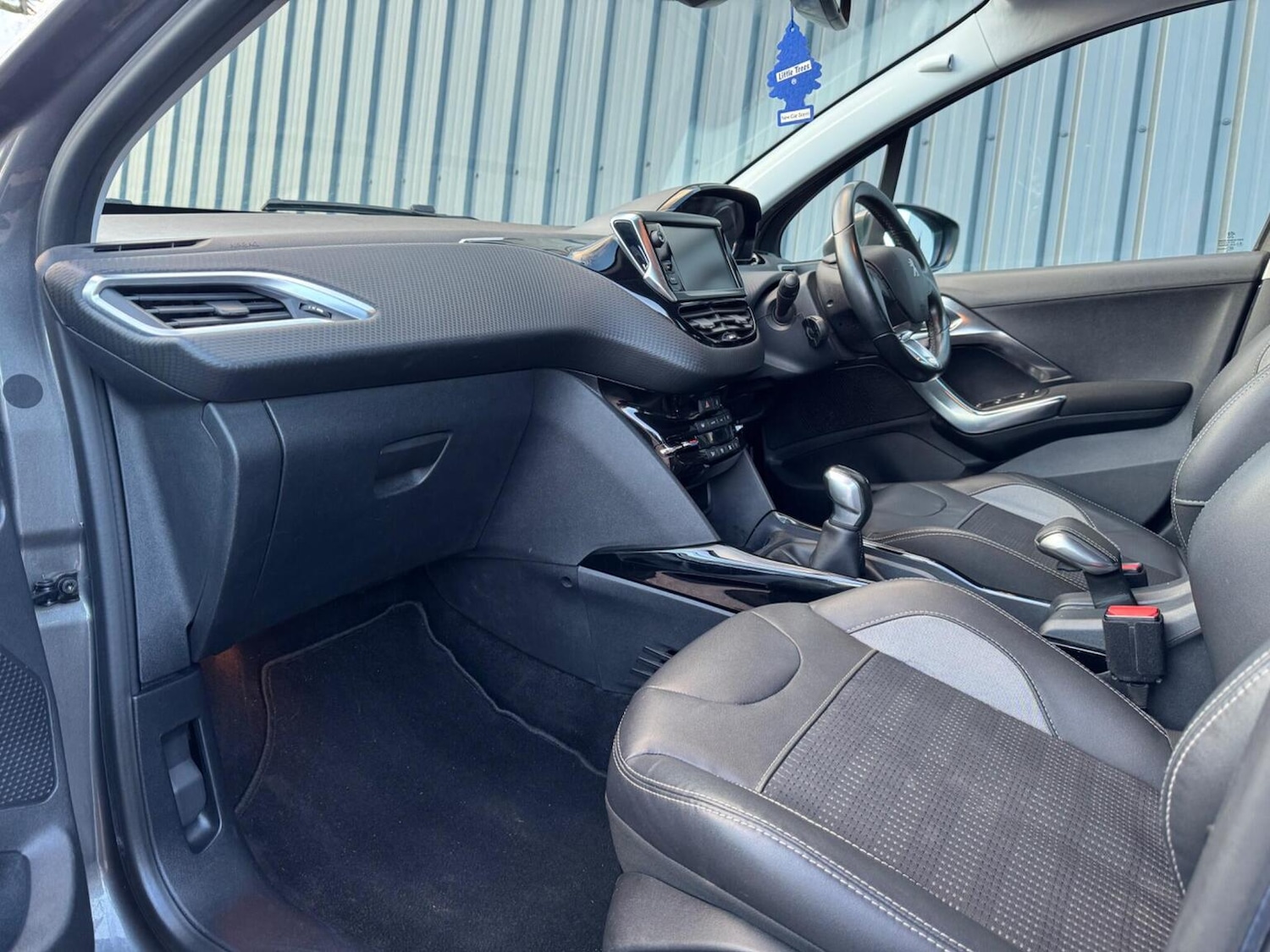 Used Peugeot 2008 2017 for sale - 77400060: Photo 16