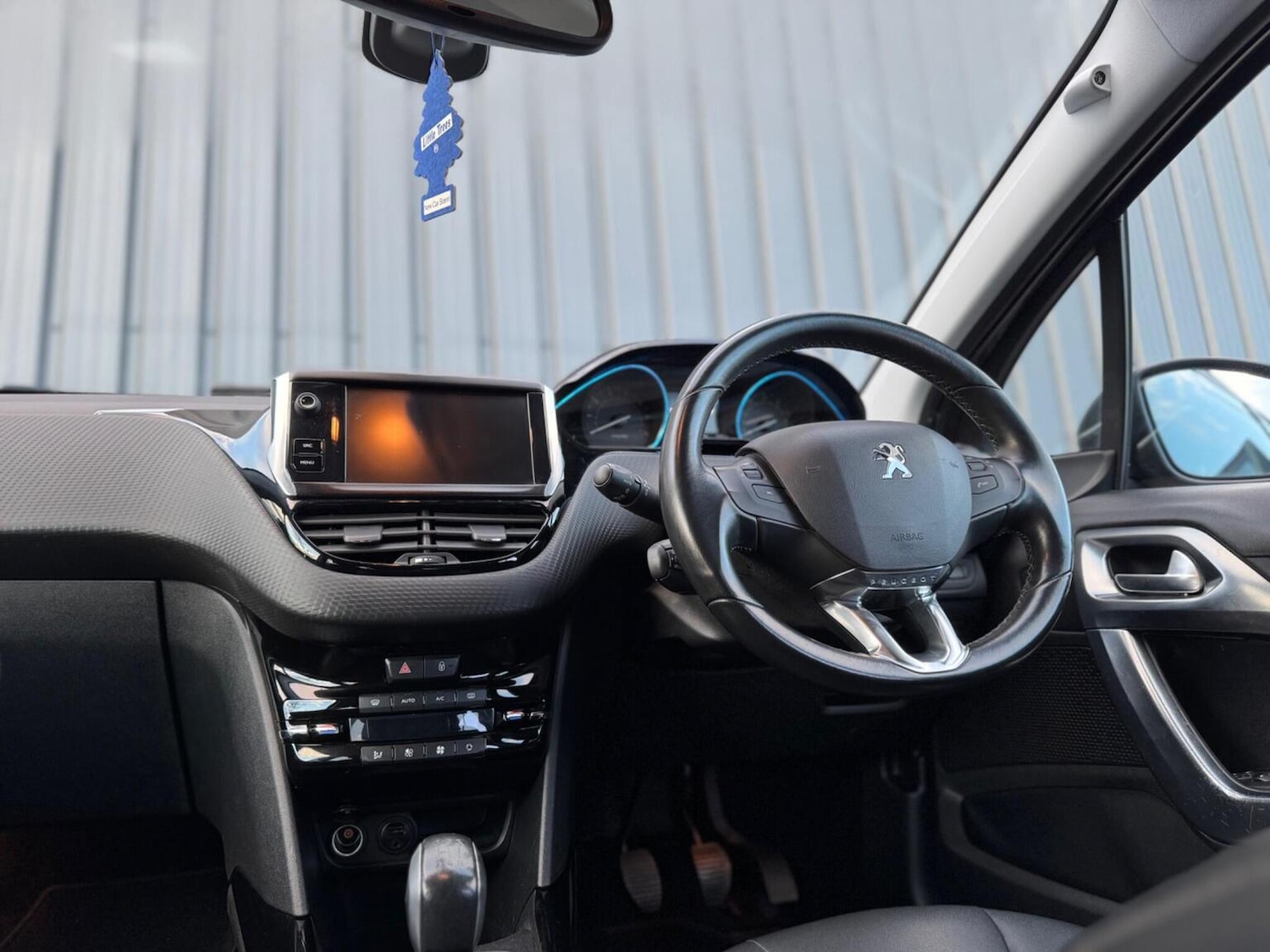 Used Peugeot 2008 2017 for sale - 77400060: Photo 30