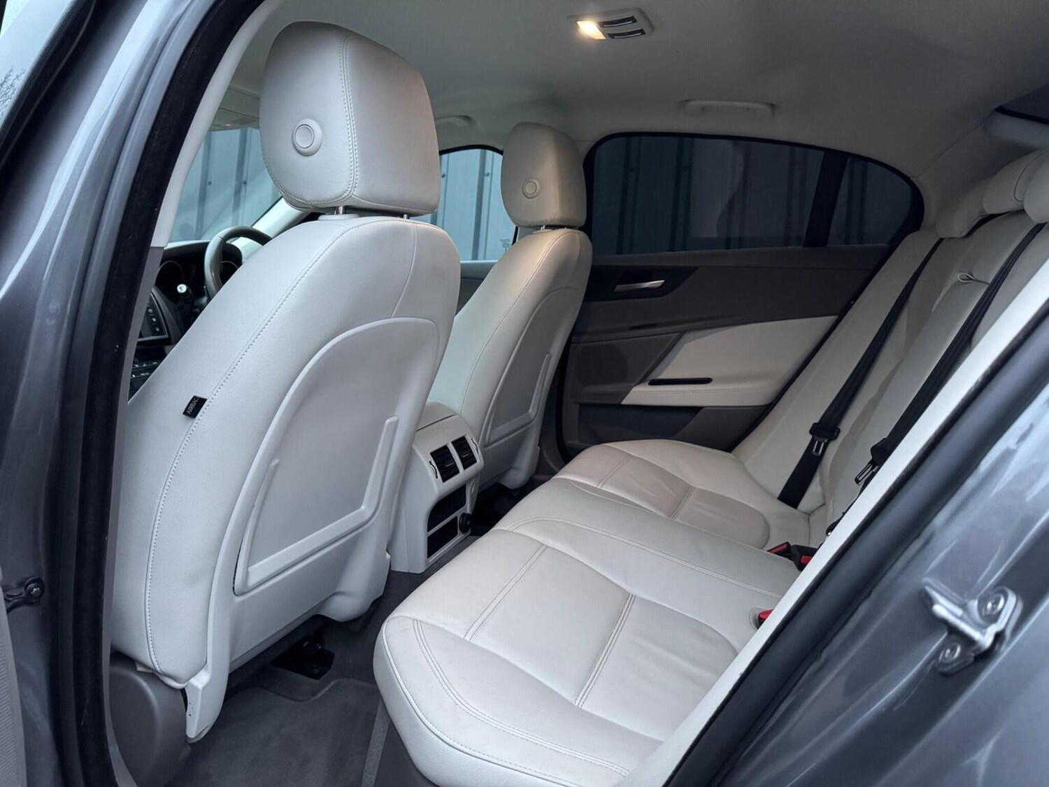 Used Jaguar XE 2017 for sale - 77207138: Photo 25